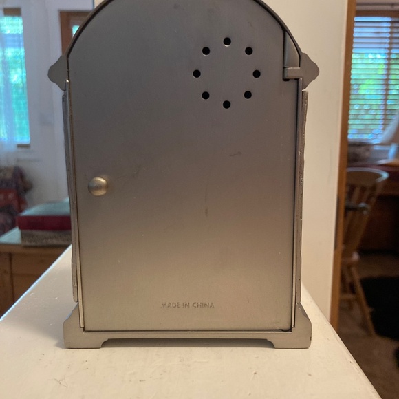 Stoney Creek Pewter Clock - Picture 3 of 6